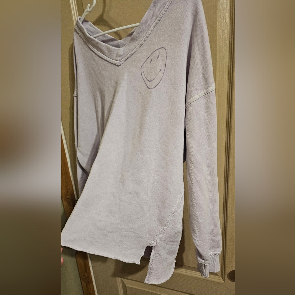 Aerie Smiley Purple Pullover V Neck Sweater Medium - Picture 2 of 7